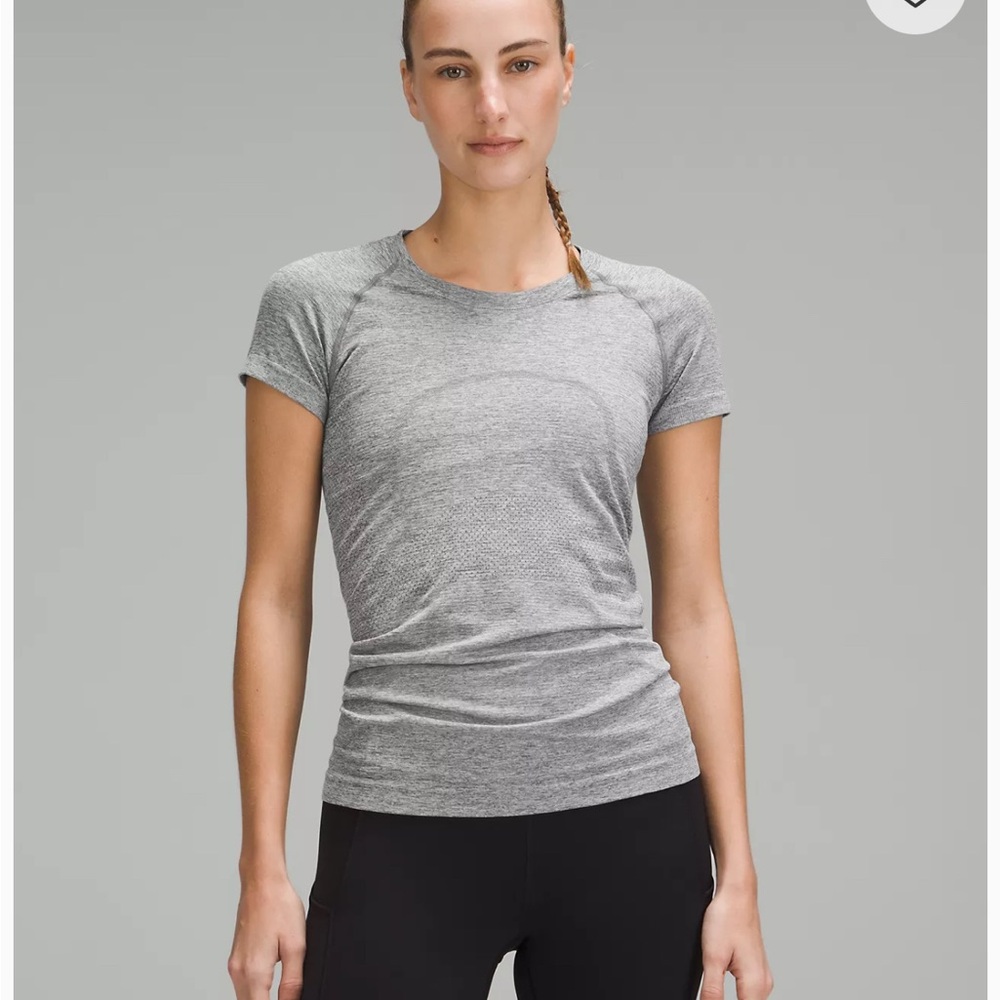 Lululemon (size 6) Swiftly Tech Short-Sleeve Shirt 2.0
Hip Length
